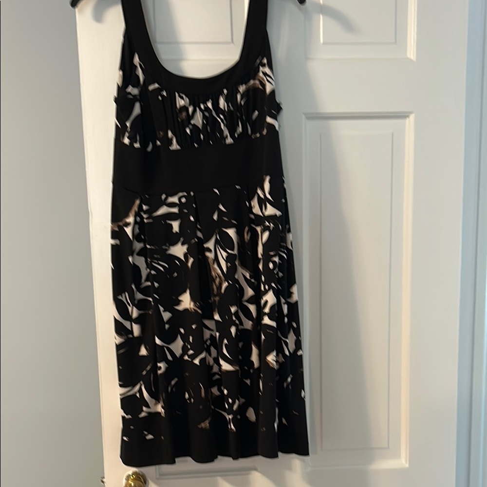 Donna Ricco Black and Cream Floral Dress